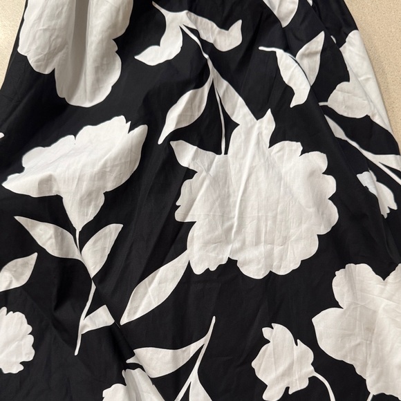 Kate Spade Monochrome Floral Skirt - Picture 8 of 9